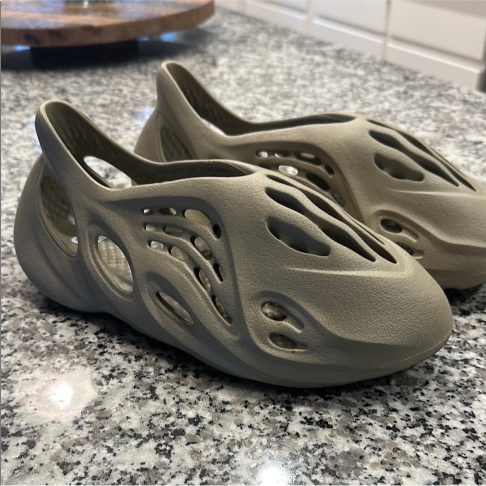 Yeezy Foam Runner men size 11 barely used